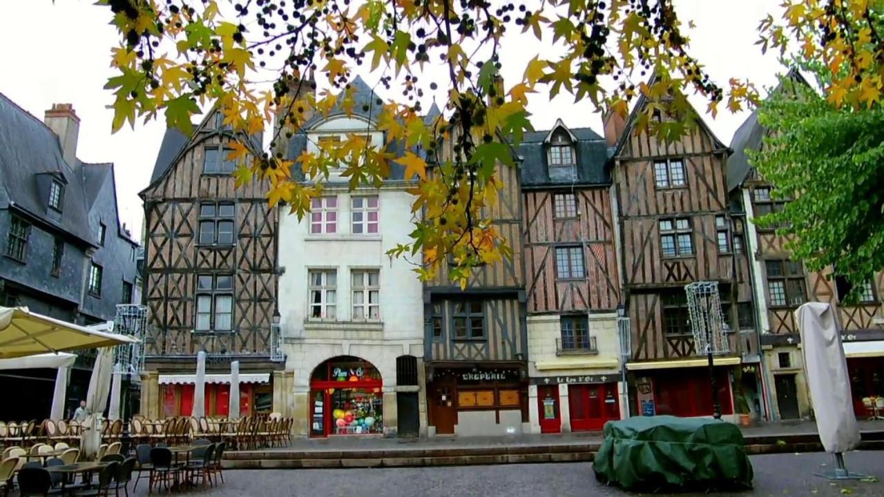 Appartement Le Saint Martin / Cathedrale à Tours Extérieur photo